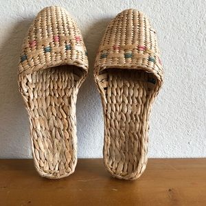 Straw slippers